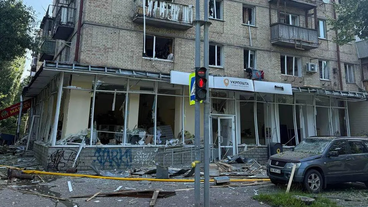 Росія знищила два відділення Укрпошти у Києві: гендиректор компанії повідомив, де обслуговуватимуть клієнтів