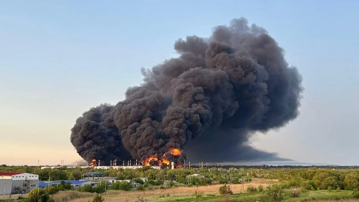 Два аеродроми, важливий військовий завод та логістичний пункт: у ЗСУ розповіли про нічні удари по Росії