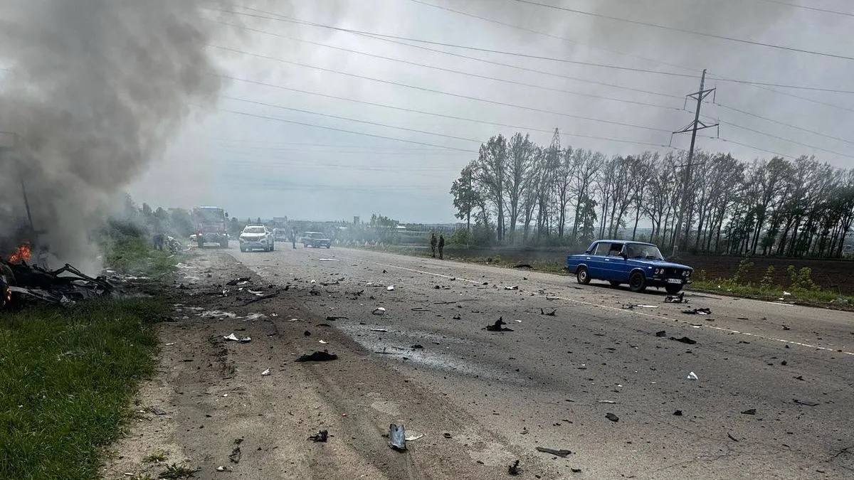 Росія вдарила по автомобілю енергетиків на Сумщині: одна людина загинула, є поранені