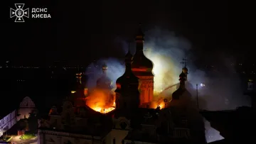 Знов у вогні: що пережив Успенський собор Лаври за майже 1000 років історії та яких руйнувань зазнав зараз