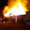 Пожежа на НПЗ і атака на різні регіони: у ніч на 26 вересня до Росії знову прилетіли дрони – відео