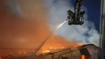 Втретє за тиждень: Росія знову атакувала Київ балістикою та шахедами – є жертви