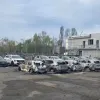 Автоцентр Mercedes в Києві повідомив про загибель 2 працівників та пошкодження будівлі: наслідки терору РФ