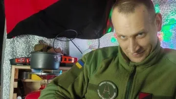 «Ніколи не ховався за спинами інших»: на фронті загинув український художник Давид Чичкан
