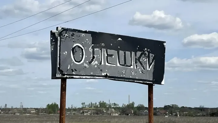 Три літаки в Гомелі: перші евакуйовані з окупованих Олешок прибули до Білорусі