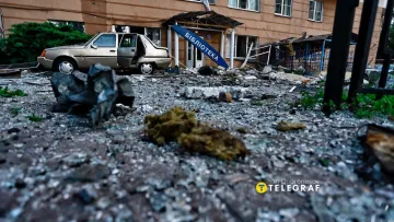 Частина Києва після удару РФ залишилась без світла, пошкоджено колії метро: як працює громадський транспорт 