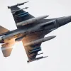 «Як мікроскопом цвяхи забивати»: експерт висловився про втрату Україною чергового F-16 