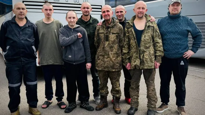 Повернувся колишній мер Херсону і журналіст УНІАН: Україна провела черговий обмін полоненими з Росією