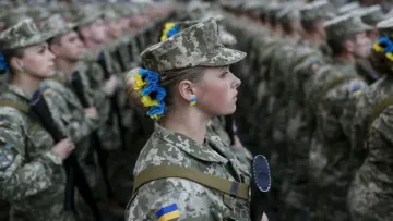 Мобілізація жінок: міністр оборони прокоментував скандал з Харківським ТЦК