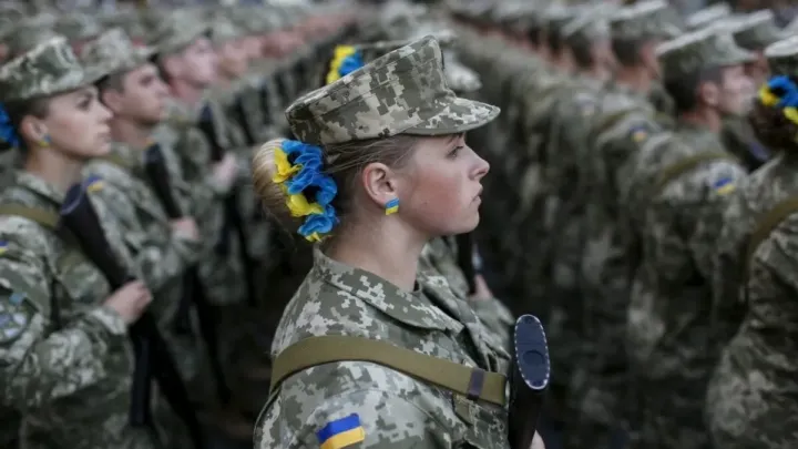 Мобілізація жінок: міністр оборони прокоментував скандал з Харківським ТЦК