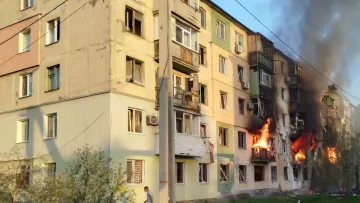 Серед загиблих є дитина: росіяни поцілили у багатоповерхівку в Павлограді на Дніпропетровщині 