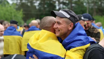 Полон довжиною в роки: у ході обміну Україна повернула військових, яких росіяни раніше відмовлялися віддавати
