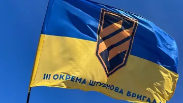 Українські воїни показали відео унікального бою без участі піхоти – ворог здався в полон дронам та роботам