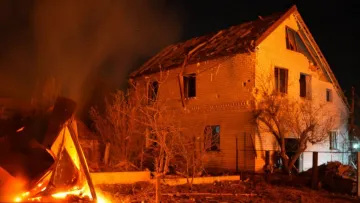 Кошмар у Запоріжжі: росіяни скинули на місто шість авіабомб – є руйнування і жертва