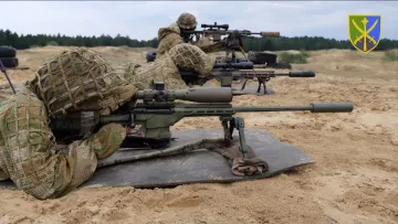 Військовослужбовець ЗСУ поставив світовий рекорд зі знищення ворога: відео досягнення снайпера