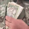 Чи платять зарплату військовим у СЗЧ: юристи дали відповідь