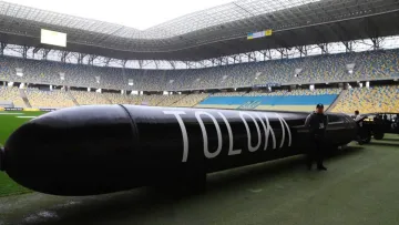 Може долати до 2 тис км: унікальний український підводний дрон TOLOKA показали у Львові – відео 
