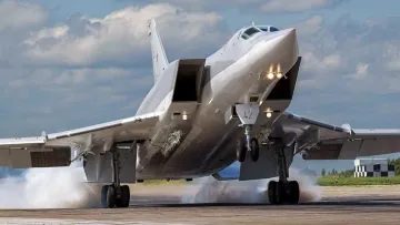 В РФ розбився бомбардувальник Ту-22М3: ворог використовує такі для ударів по Україні – відео