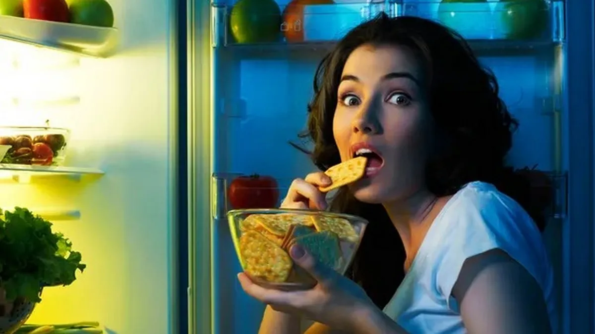 Пізні вечері та нічні перекуси: чим це може обернутися для здоров’я