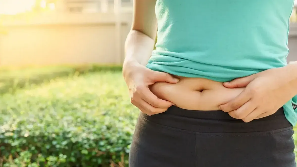 Гормональний лабіринт: чому жінки різко набирають вагу після 40 років