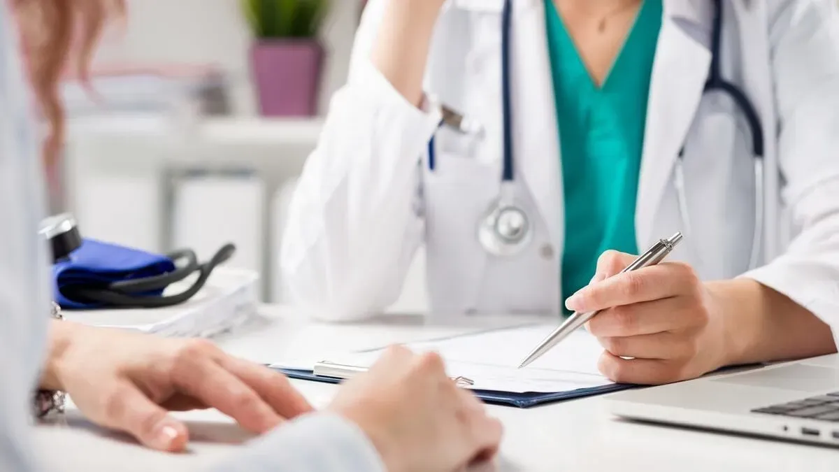 Кінець «паперовим» схемам: в Україні кардинально змінюють контроль за лікарняними