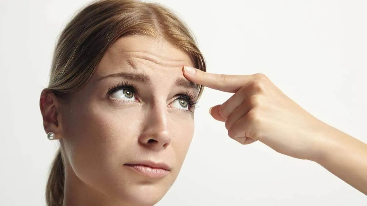 П'ять звичок, що «вбивають» шкіру: як не допустити ранньої появи зморшок на обличчі