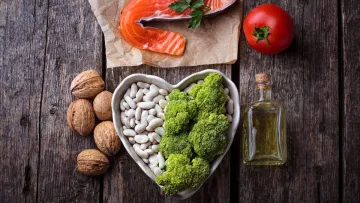 Риба і не тільки: експерти назвали топ-8 продуктів, які допоможуть запобігти серцевим захворюванням