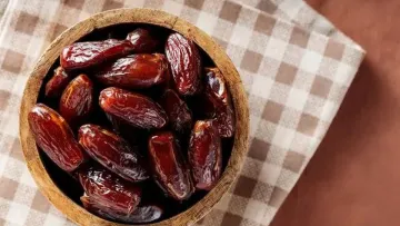 Дієтологи назвали 3 дивовижні переваги фініків для здоров'я: які вітаміни містять та як їх правильно їсти