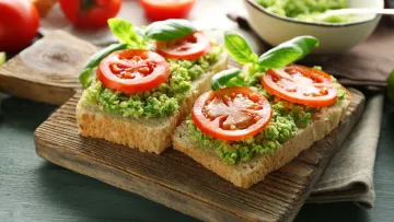 Британські вчені завали чотири ідеальні страви для сніданку: яєшні з сосисками у списку немає