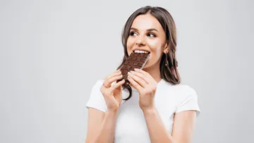 Чим заїсти стрес та не набрати зайвих кілограмів: продукти, що сприяють хорошому настрою