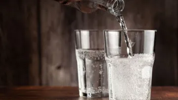 Як щоденне вживання газованої води впливає на організм: американські вчені дали однозначну відповідь
