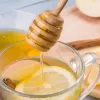 Вода з лимоном і медом: у чому реальна користь і кому напій може зашкодити