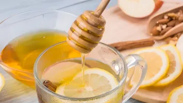 Вода з лимоном і медом: у чому реальна користь і кому напій може зашкодити