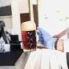 Смачний та не однаково корисний для всіх: кому й чому не варто пити квас – поради дієтолога