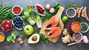 Названо десять найкорисніших продуктів у світі: вчені сказали, що треба вживати для поліпшення здоров’я