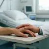 «Один раз на рік після 40 років»: онколог розповів про важливі обстеження у випадку онкології в сім'ї