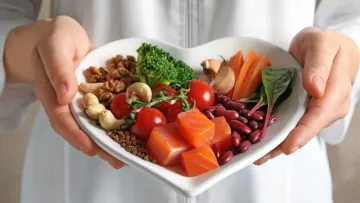 Ці продукти методично «вбивають» ваше серце: чого не має бути у раціонів всіх, хто піклується про здоров'я