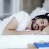 Американський вчений з'ясував, що надлишковий сон може стати причиною передчасної смерті: скільки слід спати