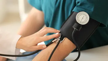Правильна підготовка і кому краще почекати: кардіолог пояснив, як правильно вимірювати тиск