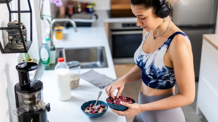 Спати та худнути: що їсти на вечерю після тренування, щоб підтримувати м’язи та спалювати жир