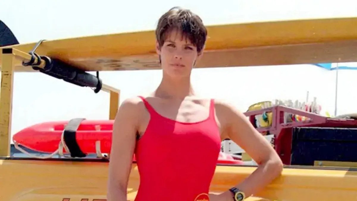 Зірку «Рятувальників Малібу» кинули за грати: чим розлютила поліцейських Олександра Пол