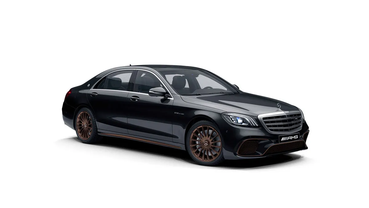 Кінець епохи потужних AMG: Mercedes представив A 45 S Final Edition, який назавжди прощається з фанатами