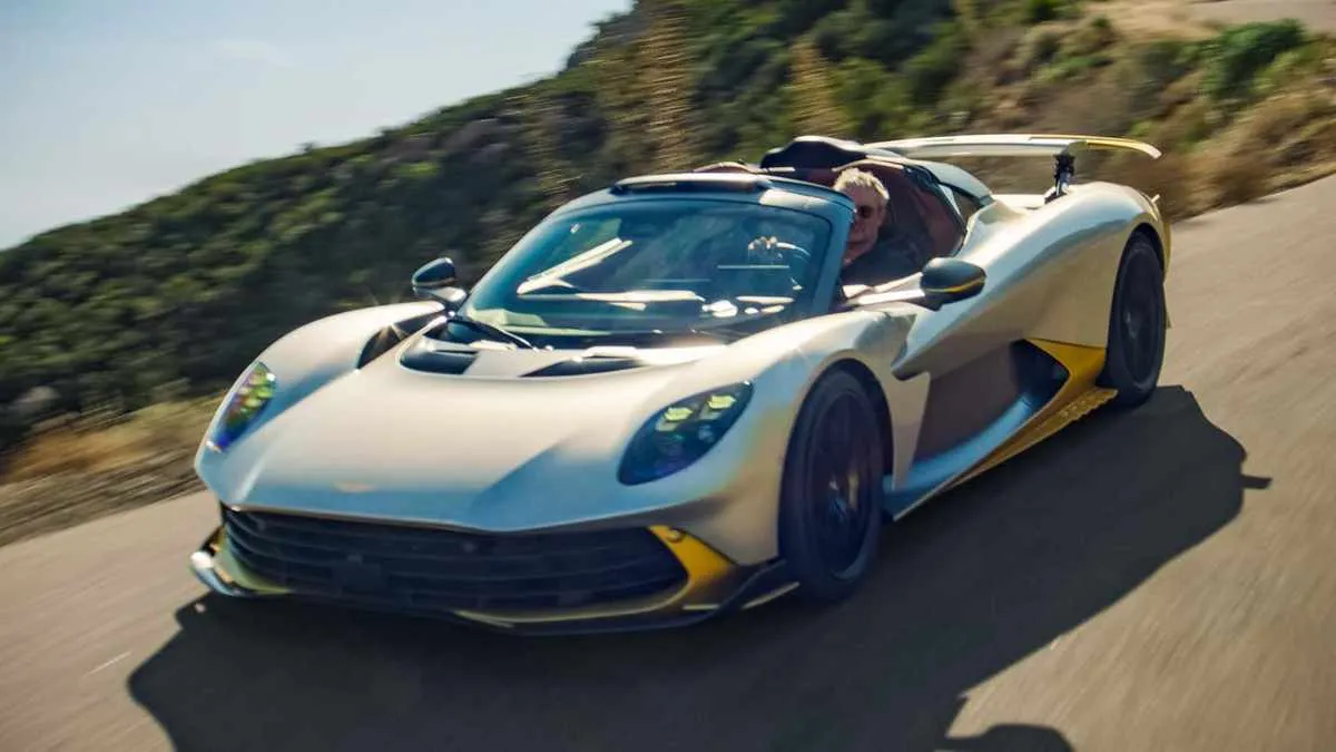 Найшвидший кабріолет Aston Martin в історії: чим здивує гібридний Valhalla Spider