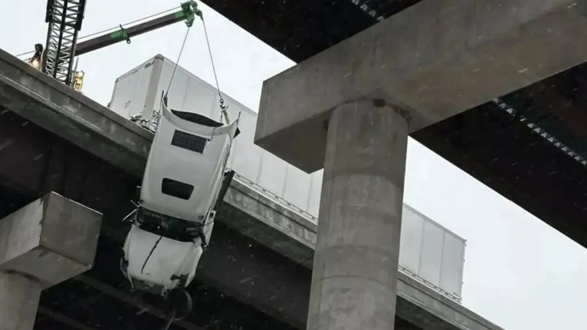 Водій провів над прірвою п’ять годин: вантажівка зависла на мосту у США – деталі унікального порятунку