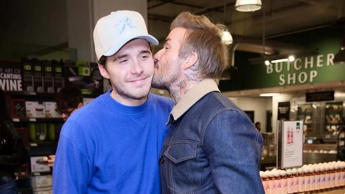 Новий виток родинного скандалу Бекхемів: Бруклін стер татуювання, присвячене батькові