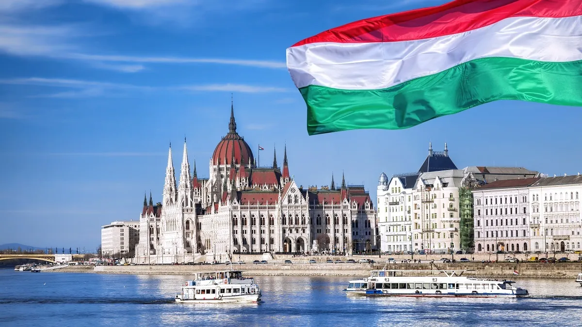 Єдина країна ЄС, яка не обмежила тимчасовий захист для українських чоловіків: Угорщина пояснила причину