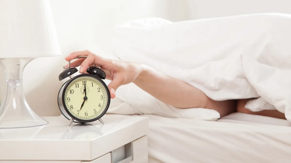 Звуки будильника можуть пошкодити психіку: які мелодії викликають стрес, а які – допомагають покращити настрій
