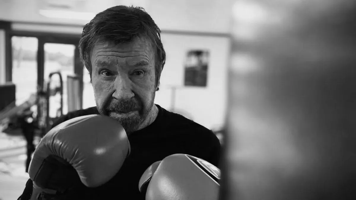 Сталлоне, Лундгрен, Ван Дам та інші зірки не промовчали: реакція Голлівуду на смерть Чака Норісса