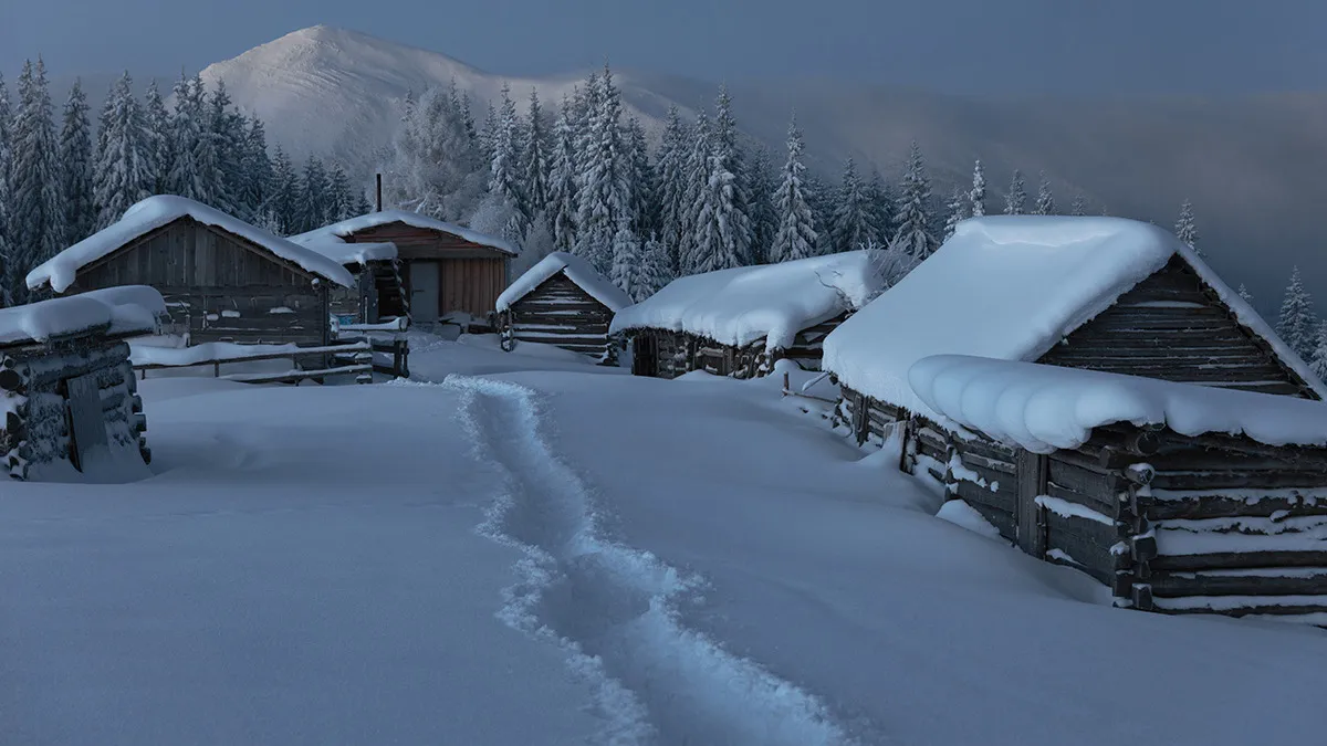–17°C, сильний вітер і обмежена видимість: ДСНС попередила українців про погодну небезпеку в Карпатах