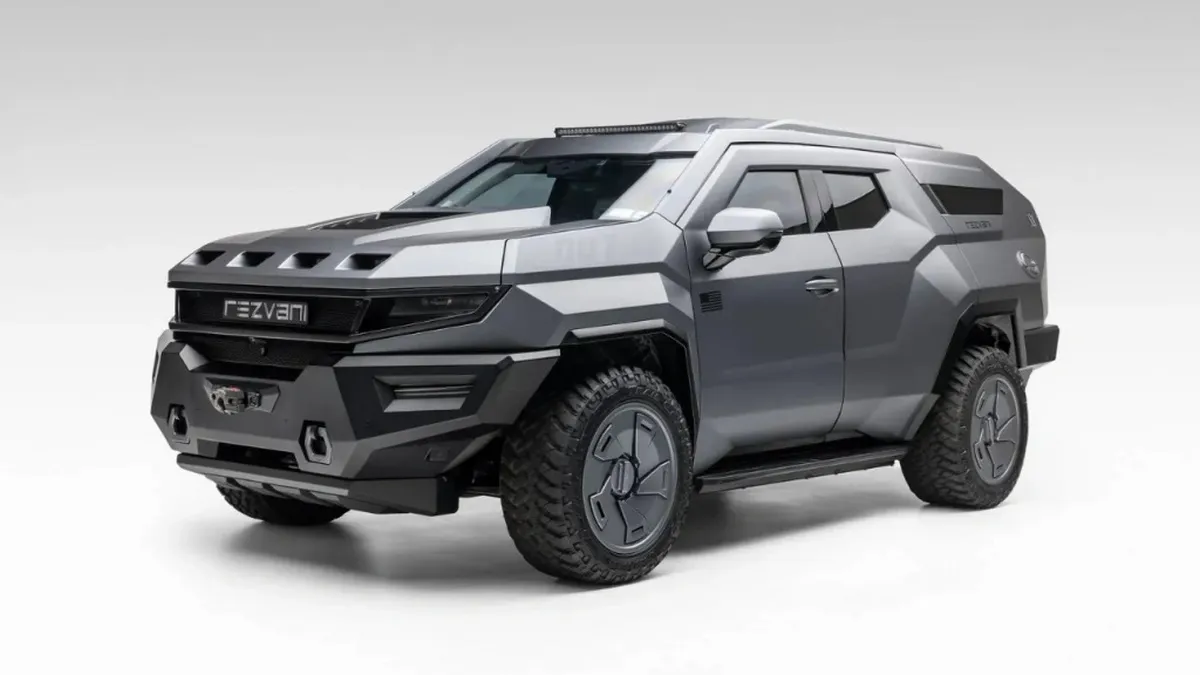Компанія Rezvani презентувала кросовер Vengeance: броньований джип отримав сучасні технології і люксовий салон